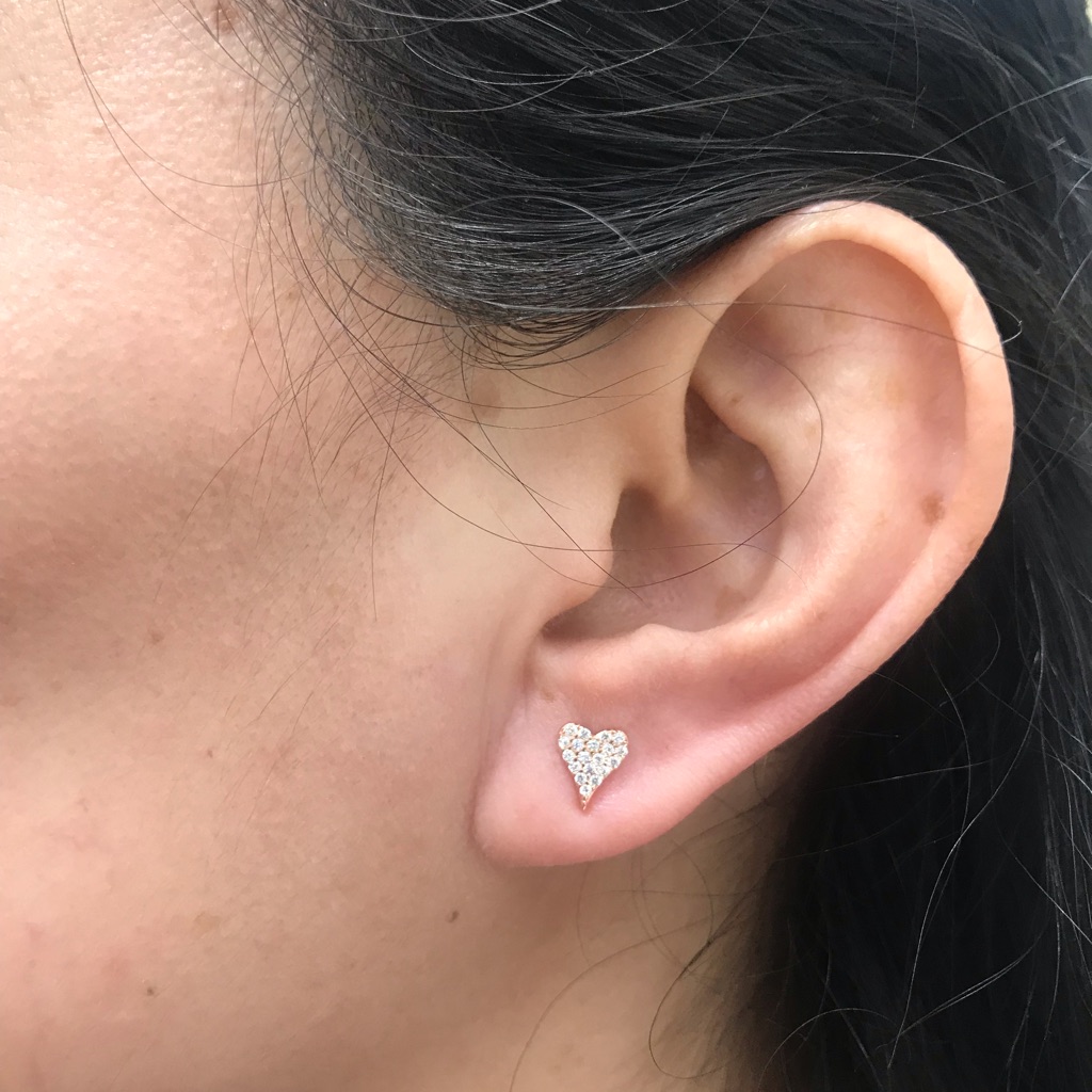 925 Sterling Silver Pave Pointy Heart Stud Earring